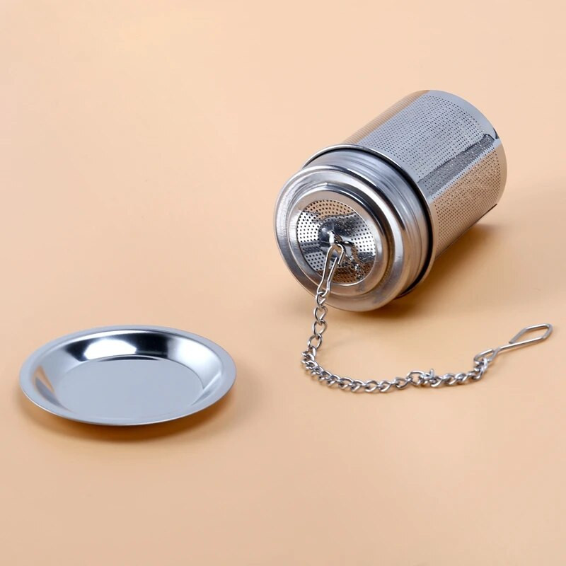 Arbatos kamuoliukų užpiltuvas – nerūdijančio plieno arbatos infuzijos biriai arbatai su kabliuku ir lėkšte – itin smulkaus tinklelio arbatos sietelis