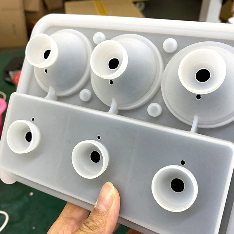 Ledo kubelių silikono kubelių formavimo formelės pyrago pudingo šokolado formelės, kurias lengva išimti 2 dydžių ledo padėklai su dangteliu