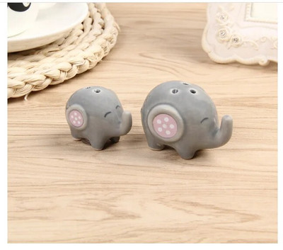 Keraminė dramblio druskos ir pipirų plaktuvė animacinių filmų prieskonių talpykla Vestuvių vakarėliui padovanoti stalo gyvūnams papuošti prieskonių stiklainį