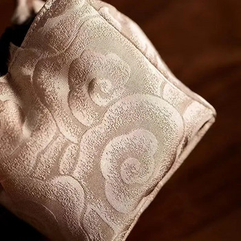 Чаша за чайна церемония Китайска квадратна брокатена бродерия Стил на художествена чанта Storage Master Portable Thicken Cloth Drawcord