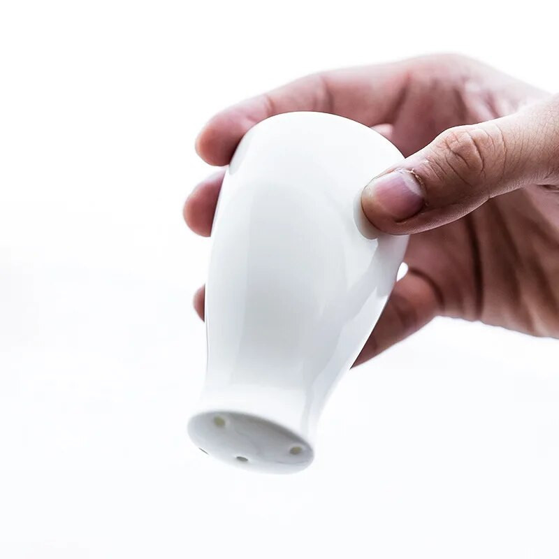 Kerámia só- és borsszóró készlet bambusz tálcával, 2 db modern fehér só- és borsszóró készlet a tanyakonyha asztali dekorációjához