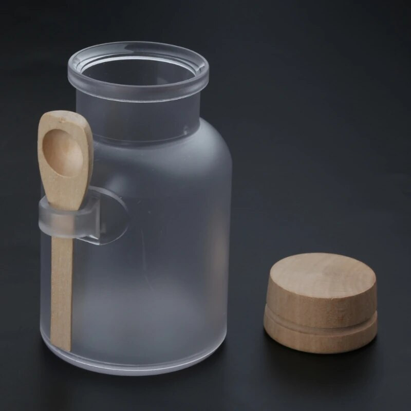 Vannisoola pudel puidust lusika ja pehme korgiga, mündihelmeste ehete rõngaskõrvarõnga hoiukork