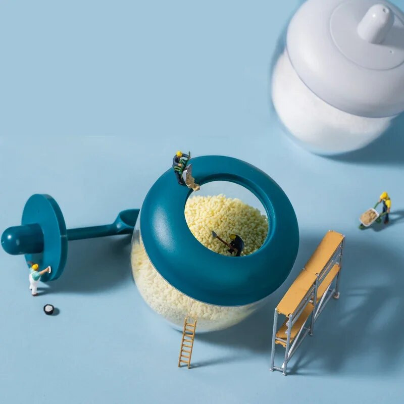 Virtuvinės druskos plaktuvo prieskonių indelis su šaukštu pipirų prieskonių dėžute Drėgmei atsparus prieskonių įrankis Druskos plaktuvas