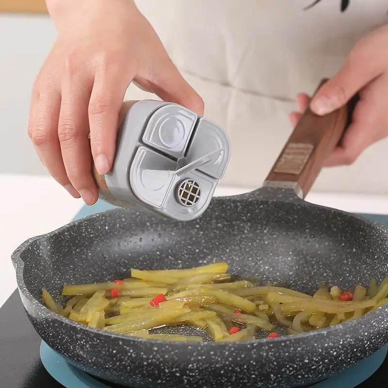 1PC Borcan de condimente de bucătărie Recipient de plastic Sticlă de condimente 4 în 1 Rezervor de condimente Rezervor de sare Gadget de bucătărie