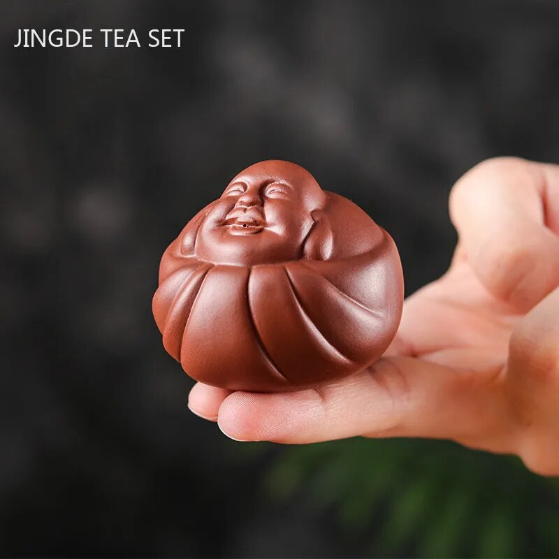 1 vnt. rankų darbo purpurinės molinės arbatos papuošalai naminiams gyvūnėliams Laimingo Budos statulėlė Boutique Arbatos dekoravimo priedai Staliniai amatai