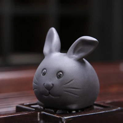 Kūrybinga purpurinio molio arbata ant pirštų galiukų Naminiai gyvūnai Mieli triušio statulos papuošalai Rankų darbo skulptūros amatai Namų arbatos rinkinys Dekoravimo menas