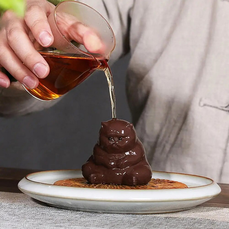 Touch Figure Puikus apdirbimas Keraminės arbatos naminių gyvūnėlių figūrėlės Žavingos katės, skirtos arbatos stalui, rašomasis stalas, arbatos kambario apdaila, sklandžiai