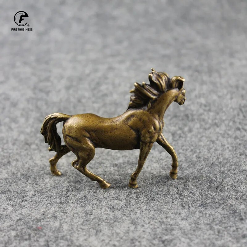Senovinis varinis gyvūnas, zodiakas, karo arklys, figūrėlė, miniatiūrinė biuro darbalaukio dekoro puošmena namų dekoravimo priedai, žalvario amatai