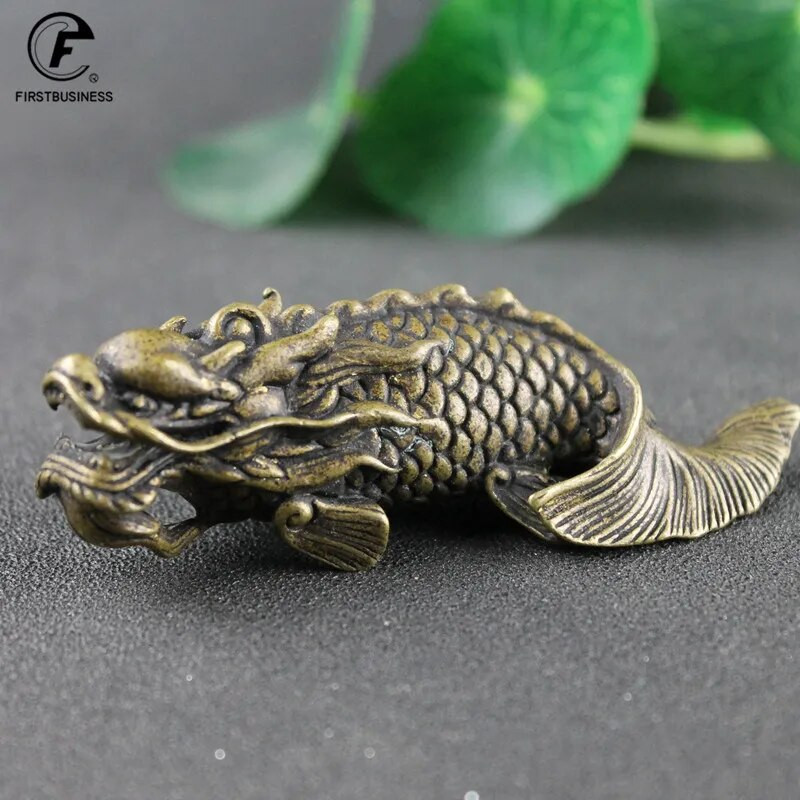 Tvirtas varis drakonas Arowana feng shui papuošalai vintažiniai žalvario laimės gyvūnų figūrėlės Namų dekoras Kambario rašomojo stalo papuošalai Arbatos gyvūnėlis