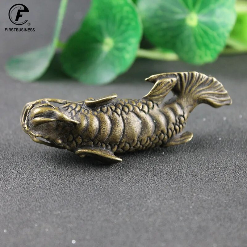 Tvirtas varis drakonas Arowana feng shui papuošalai vintažiniai žalvario laimės gyvūnų figūrėlės Namų dekoras Kambario rašomojo stalo papuošalai Arbatos gyvūnėlis