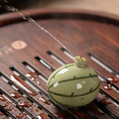 Διακόσμηση σπιτιού Τσάι Παίξτε Mascota De Te Σχήμα Φρούτων Χειροποίητα Κεραμικά κατοικίδια Νερό Σπρέι Βάτραχοι Πήλινο κατοικίδιο