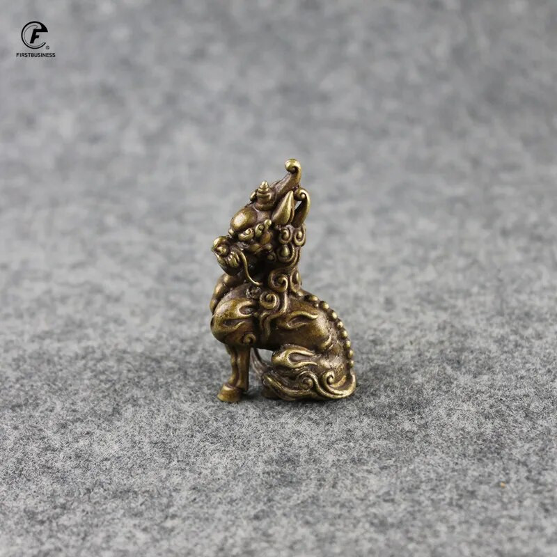Senovinis laimės žvėris Suan Ní bronzinis ornamentas Drakono sūnus atrodo kaip liūtas vario miniatiūros figūrėlės Stalinio stalo papuošalai Amatai