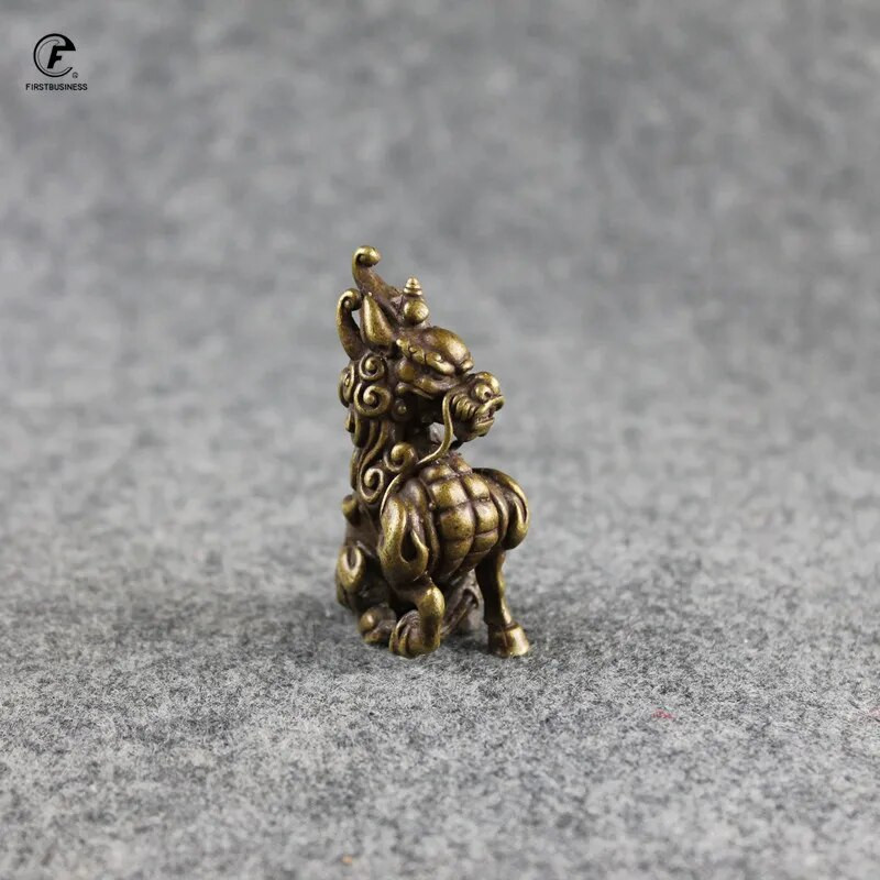 Senovinis laimės žvėris Suan Ní bronzinis ornamentas Drakono sūnus atrodo kaip liūtas vario miniatiūros figūrėlės Stalinio stalo papuošalai Amatai