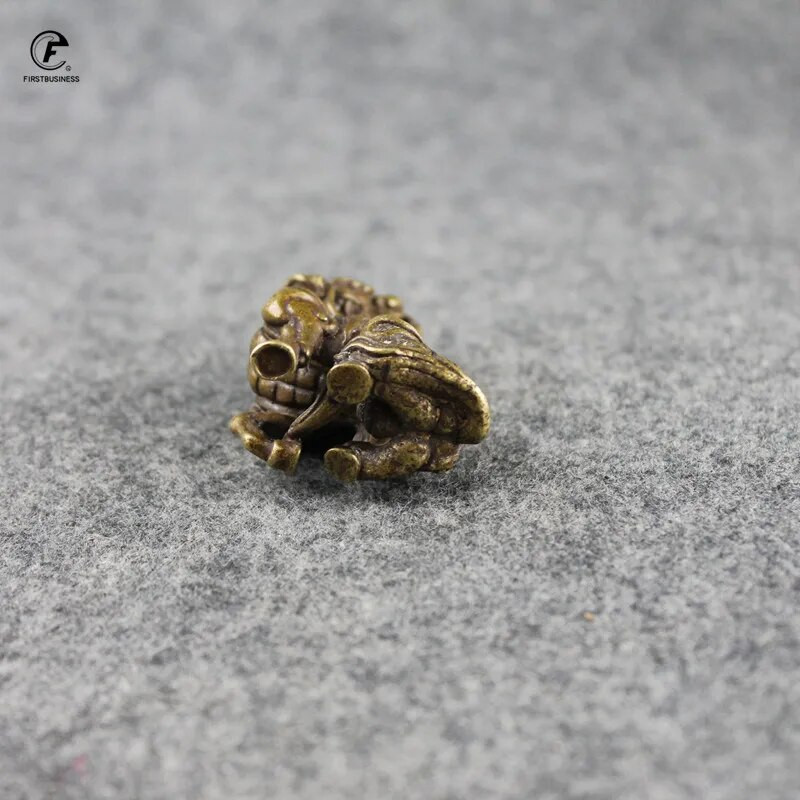 Senovinis laimės žvėris Suan Ní bronzinis ornamentas Drakono sūnus atrodo kaip liūtas vario miniatiūros figūrėlės Stalinio stalo papuošalai Amatai