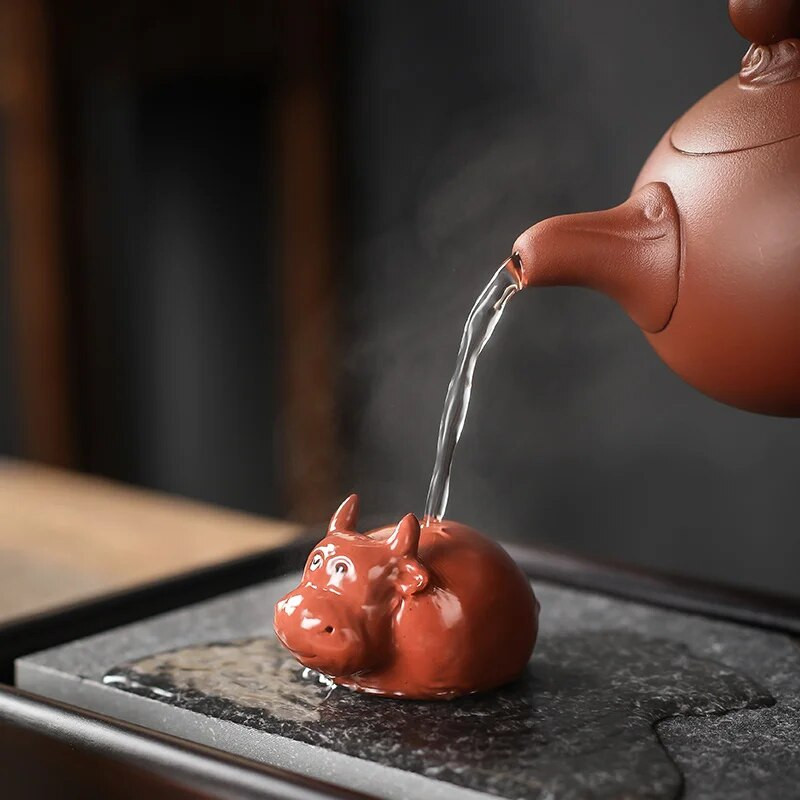 1 buc. Mini vârfurile degetelor lucrate manual, ceai de argilă violet pentru animale de companie, statuie drăguță de bovine, ornamente, accesorii de decorare a mesei de ceai, articole de artizanat