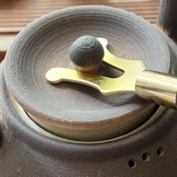 Японски стил Tetsubin топлоизолация от неръждаема стомана Дървена дръжка Капак за чайник Щипка Държач Капак за чайник Вилица Скоба