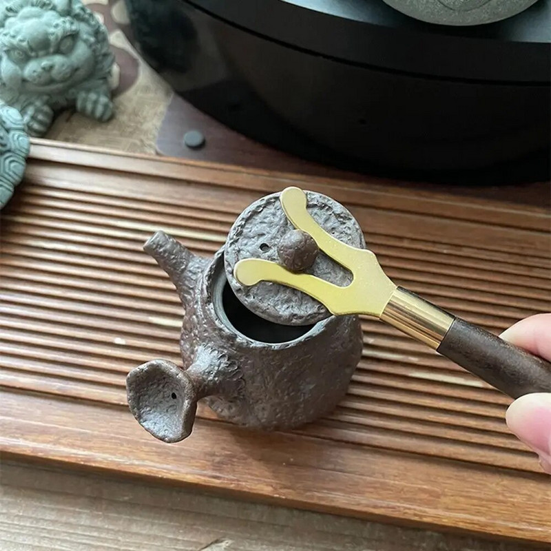 Japoniško stiliaus Tetsubin šilumos izoliacija nerūdijančio plieno medinė rankena arbatinuko dangčio laikiklis arbatos virdulio dangtelio šakės spaustukas