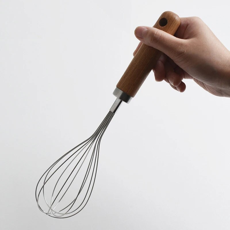 27 cm nerūdijančio plieno kiaušinių plaktuvas su medine rankena viela Balioninis plaktuvas Pieno kiaušinių plakiklis Kiaušinių maišymo maišytuvas Virtuvės rankinis kiaušinių maišiklis