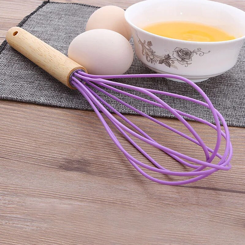 Rankinis kiaušinių plaktuvas su medine rankena Pieno kiaušinių kremo maišymas Virtuvės įrankiai Miltų rankinis tinklelio sietelis