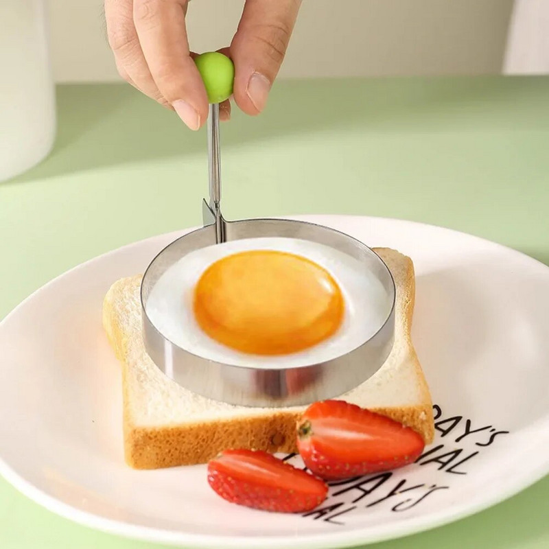 Kūrybiška nerūdijančio plieno kiaušinių gruzdintuvė su kelių formų kiaušinių formomis su nepridegančiu kepimo įrankiu rankena