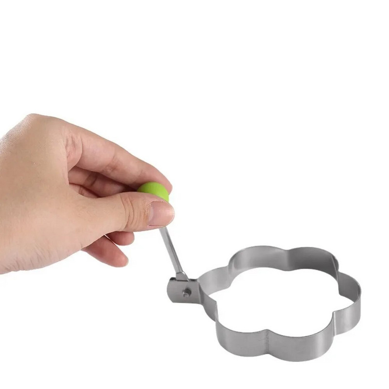 Kūrybiška nerūdijančio plieno kiaušinių gruzdintuvė su kelių formų kiaušinių formomis su nepridegančiu kepimo įrankiu rankena