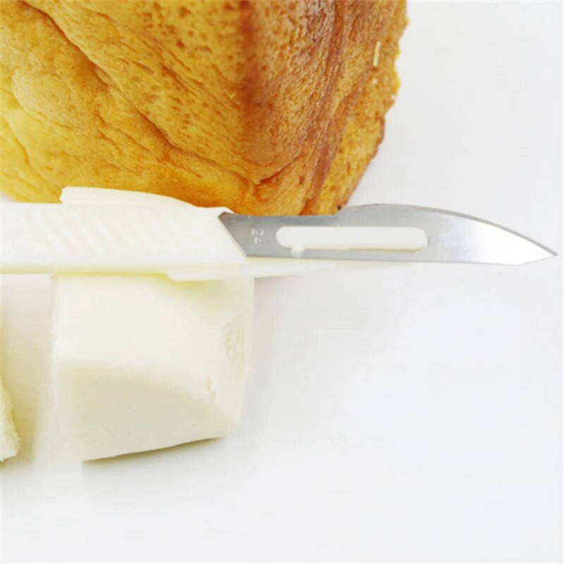 Bageto duonos pjaustymo peilis Praktiškas europietiškas duonos peilis pjaustymo įrankis Konditerijos pjaustytuvas su anglinio plieno ašmenimis PP kotelio forma