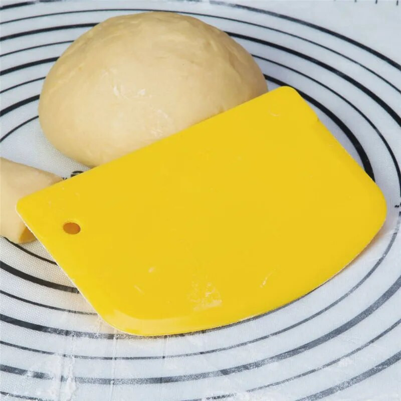 Lankstus lenktas kraštas Tešlos grandiklis kremas lygus pyrago mentele kepimo konditerijos įrankis tešlos grandiklis virtuvės sviesto peilis tešlos pjaustytuvas