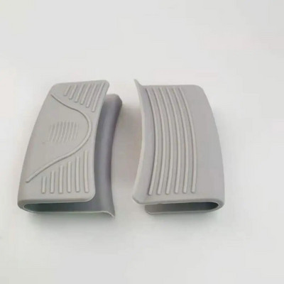 2 vnt. Silikoninis nuo nuplikimo puodo rankenos dangtelis neslystantis puodo ausų spaustuko rankovės, skirtos kepti ketaus keptuvės puodo ausinės rankovės virtuvės įrankis