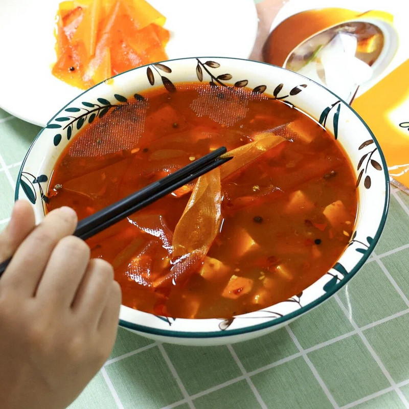 60/12 vnt. Virtuvės vienkartinis aliejus sugeriantis popierinis maisto sriuba Pašalinkite alyvos filtravimo plėvelę, kepimo aliejaus sugeriančią plėvelę virtuvės įtaisą