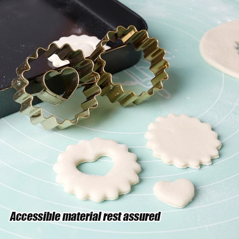 Sumuštinis su uogiene Valentino dienos sausainių pjaustyklė Širdies formos tešla, sausainių formelės kepimo įrankiai, nerūdijančio plieno sausainių įspaudimo formos
