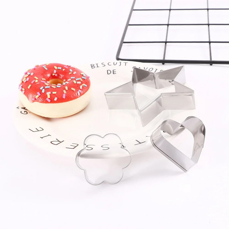 4/5 vnt./rinkinys Plieninė fondanto pyrago kepimo forma Širdies gėlių žvaigždės formos omleto forma „pasidaryk pats“ sausainių sausainių pjaustyklės dekoravimo formos