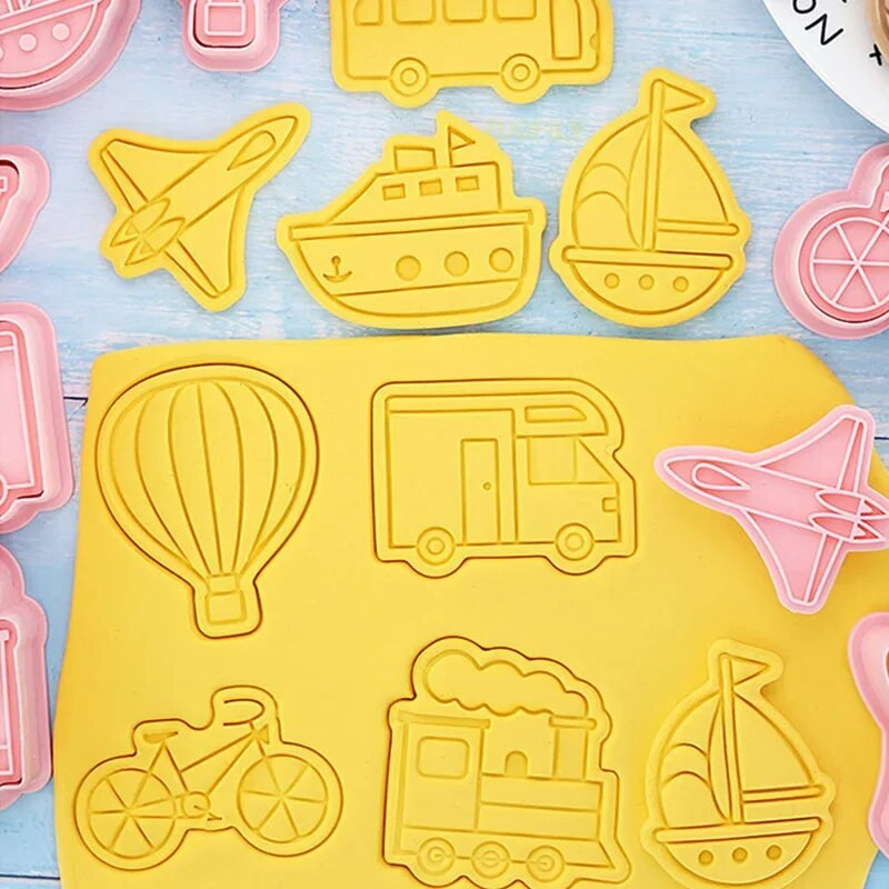 8 vnt Automobilių animacinių filmų sausainių antspaudai Karšto oro balionų laivams lėktuvų transporto priemonių serijos fondant reljefiniai sausainių pyragaičių kepimo formos