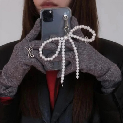 Ins Korean Simpe Pearl Bow Pendant Phone Chain Естетична висулка Ключодържатели за iPhone 15 Pro Max Аксесоари за момичета на едро