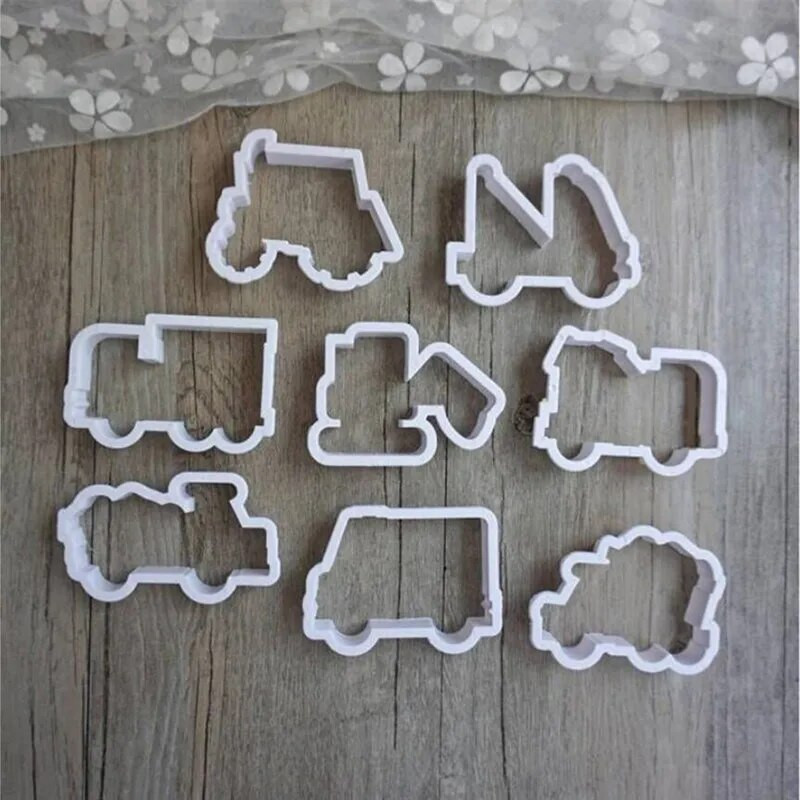 8 vnt / rinkinys Mieli animacinių filmukų sausainių pjaustyklės įrankiai 3D plastikinė automobilio formos meduolių formelė „pasidaryk pats“ tešlos įspaudimas sausainiams sausainiams kepimo forma