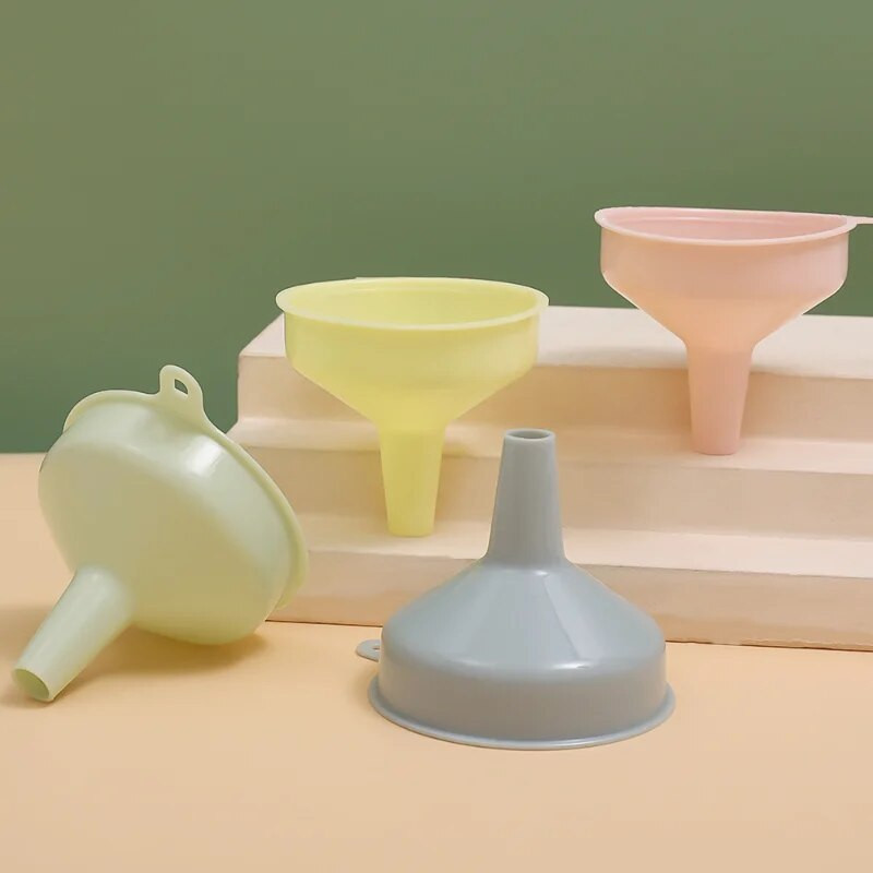 5 tk kaasaskantavad minilehtrid Väikesed plastlehtrid Koduköök Vedeliku dosaatorid Mitmevärvilised lehtrid Köögividinad Aksessuaarid