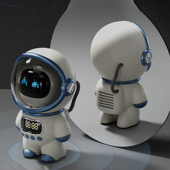 Интелигентен астронавт Bluetooth високоговорител Творчески цифров интелигентен будилник FM радио Електронна нощна лампа Настолен часовник