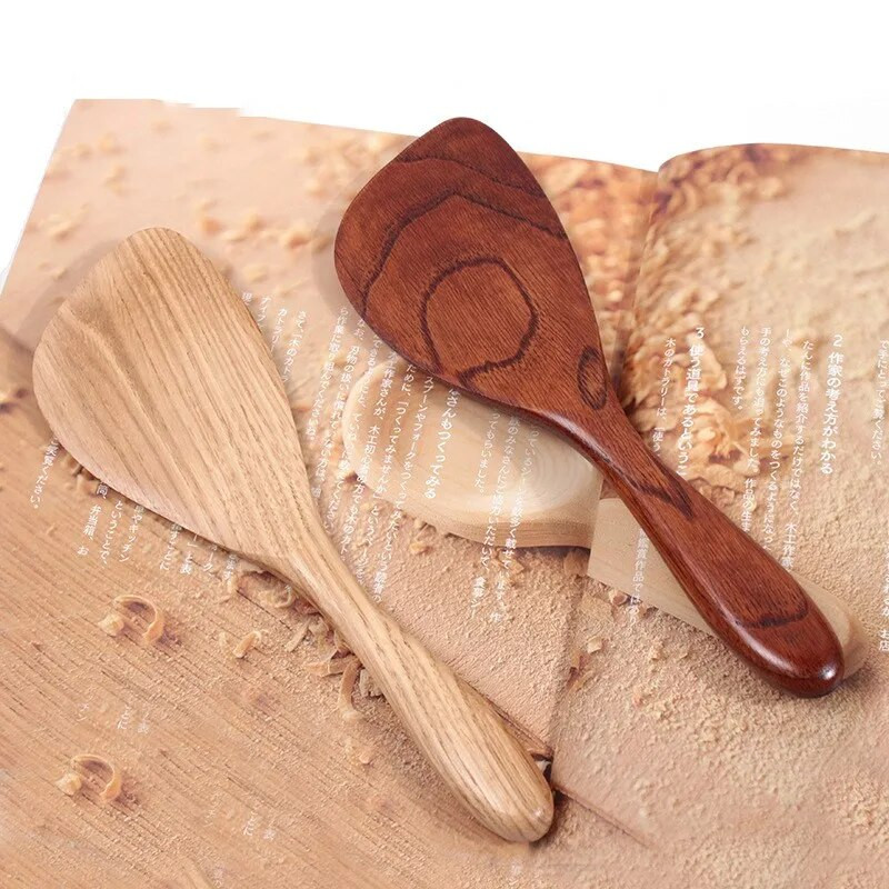 Rankų darbo medžio masyvo virtuvė Medinė mentele Retro mediniai stalo reikmenys ir virtuvės reikmenys