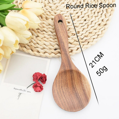 Természetes fából készült konyhai eszközök