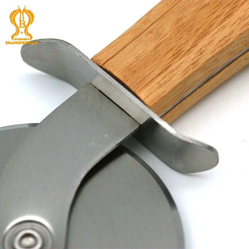 SHANGPEIXUAN Pizza Kerekes vágó Forgó Pizza Szeletelő Rozsdamentes Acél Pizza Kerekes Kés csúszásmentes fa nyéllel